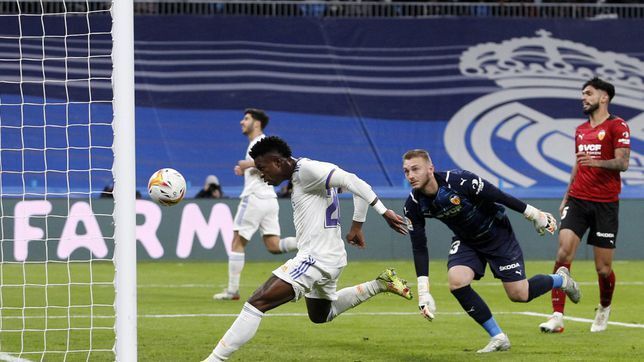  摩纳哥青春风暴席卷赛场，三球大胜攀升积分榜前列