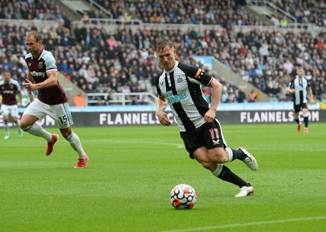  阿斯顿维拉中场核心伤愈复出助力球队战平纽卡斯尔