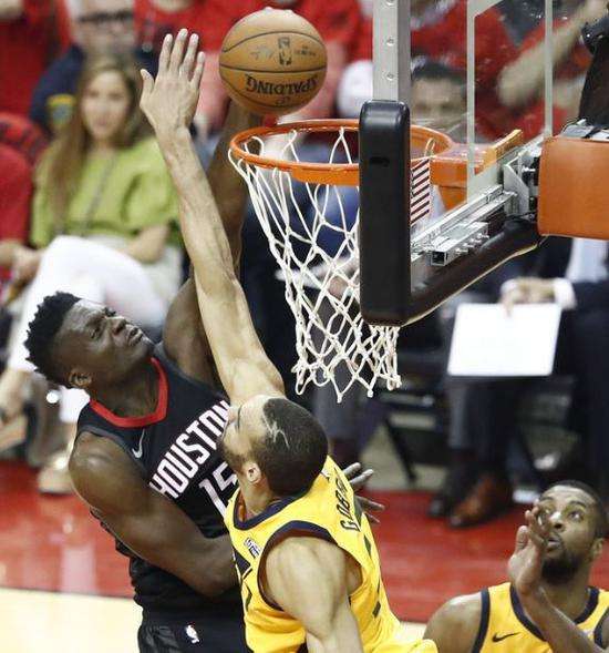  萨博尼斯两双领衔国王轻取火箭巩固附加赛席位