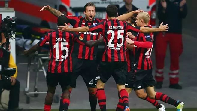 一竞技- 拜仁主场大胜法兰克福，凯恩连场破门创纪录  